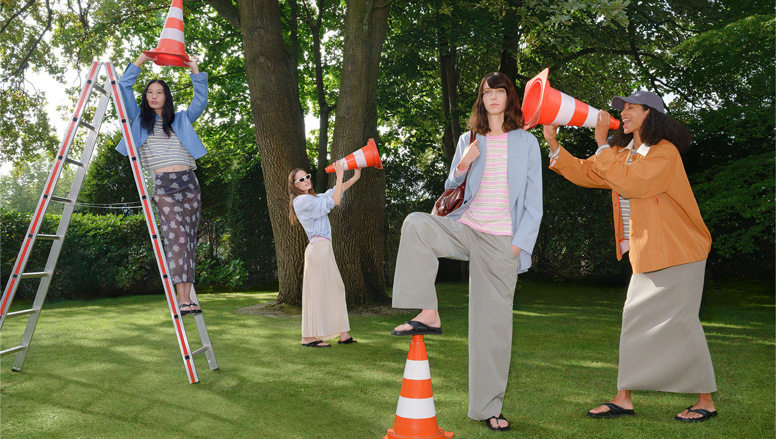 Trench Maxandco Hero Desktop MAX&Co.